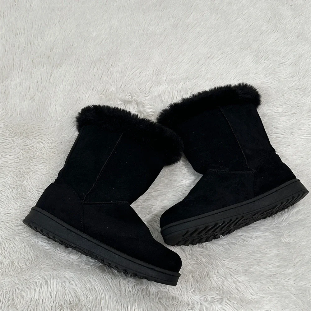 😊 Faux Suede Faux Fur Lined Boot